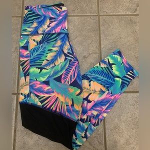 PINK Victoria’s Secret Bold Floral Leggings
